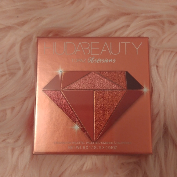 HUDA BEAUTY Other - ❤FIRM! NWT HUDA BEAUTY TOPAZ OBSESSIONS EYESHADOW PALETTE